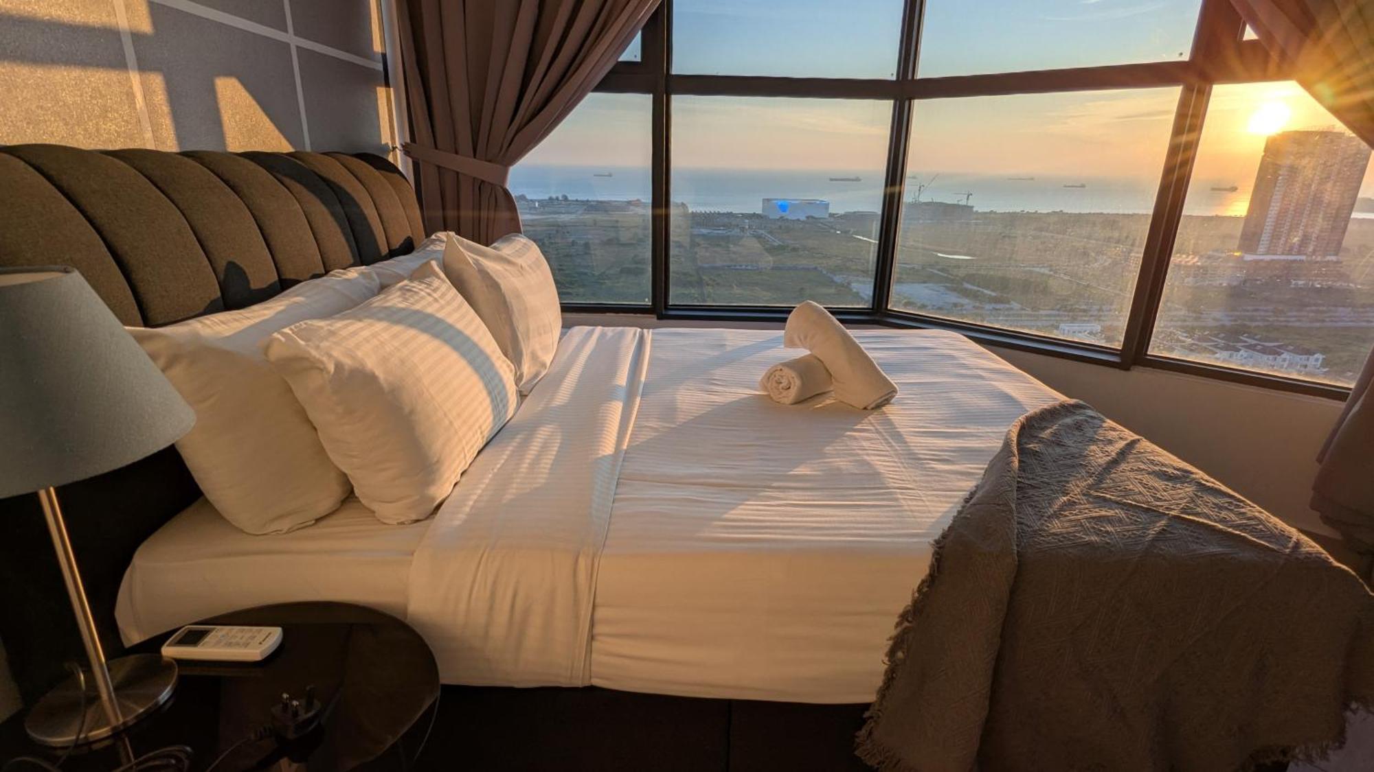 Atlantis Residences By 360 *