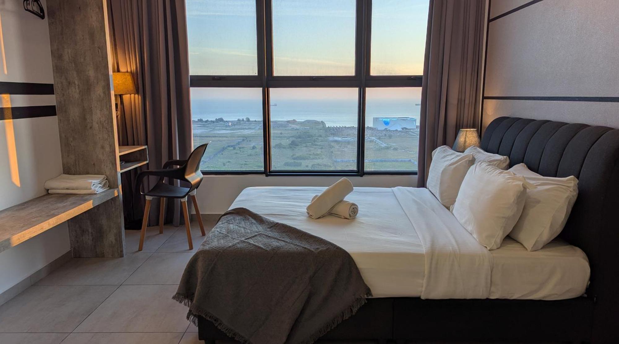 Atlantis Residences By 360 *